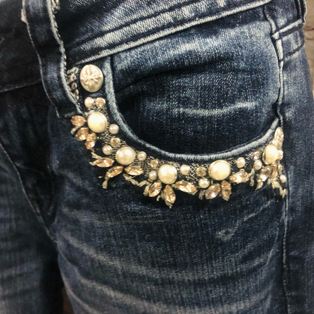 ❌SOLD❌Miss Me❤️‍🔥Mid-Rise Boot Cut-Bejeweled❤️‍🔥Measurements in Pics❤️‍🔥 - Picture 7 of 16